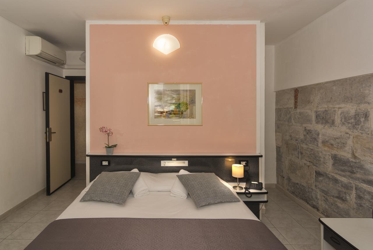 Hotel Amalfitana Pisa Esterno foto